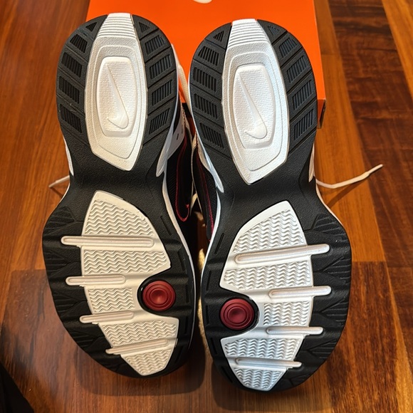 NWoB - Nike Air Monarch IV Men's Cross-Training Shoes Size 9.5 - Picture 7 of 8